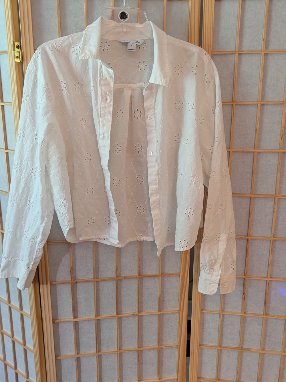 Old Navy Cotton White Eyelet Button-Down Crop Shirt Large